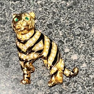 VTG Swarovski Tiger Cat Brooch Pin ENAMEL Rhinestone Emerald Eye Signed SWAN